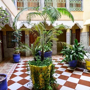 https://hotel-faouzi.marrakeshhotelsmorocco.com